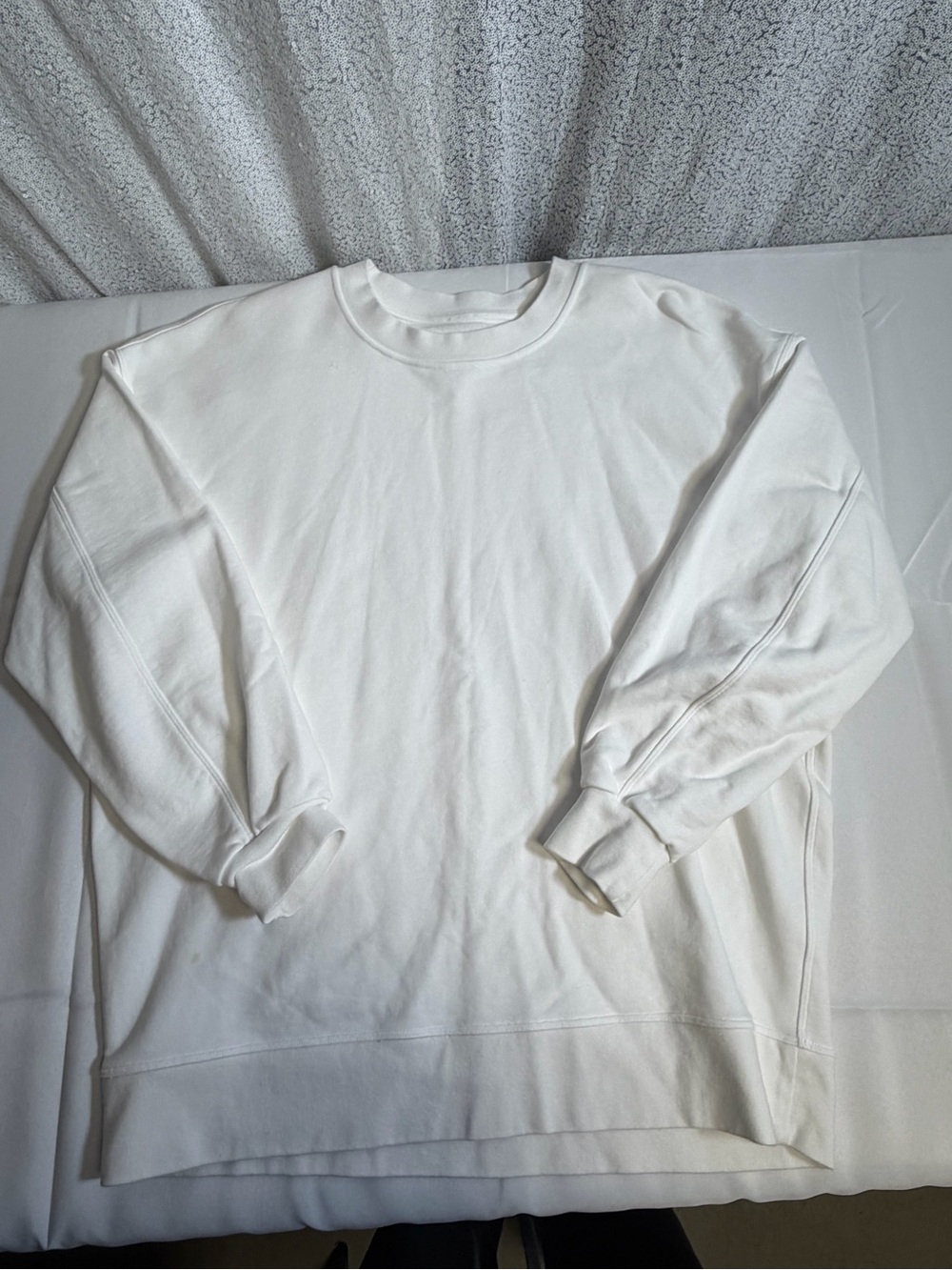 lululemon athletica Men's Crewneck Sweatshirt - White